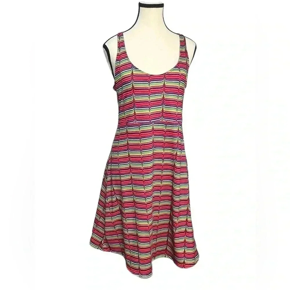 Columbia Omni-Wick Rainbow Geometric Design‎ athletic Dress Crossover Back Sz M